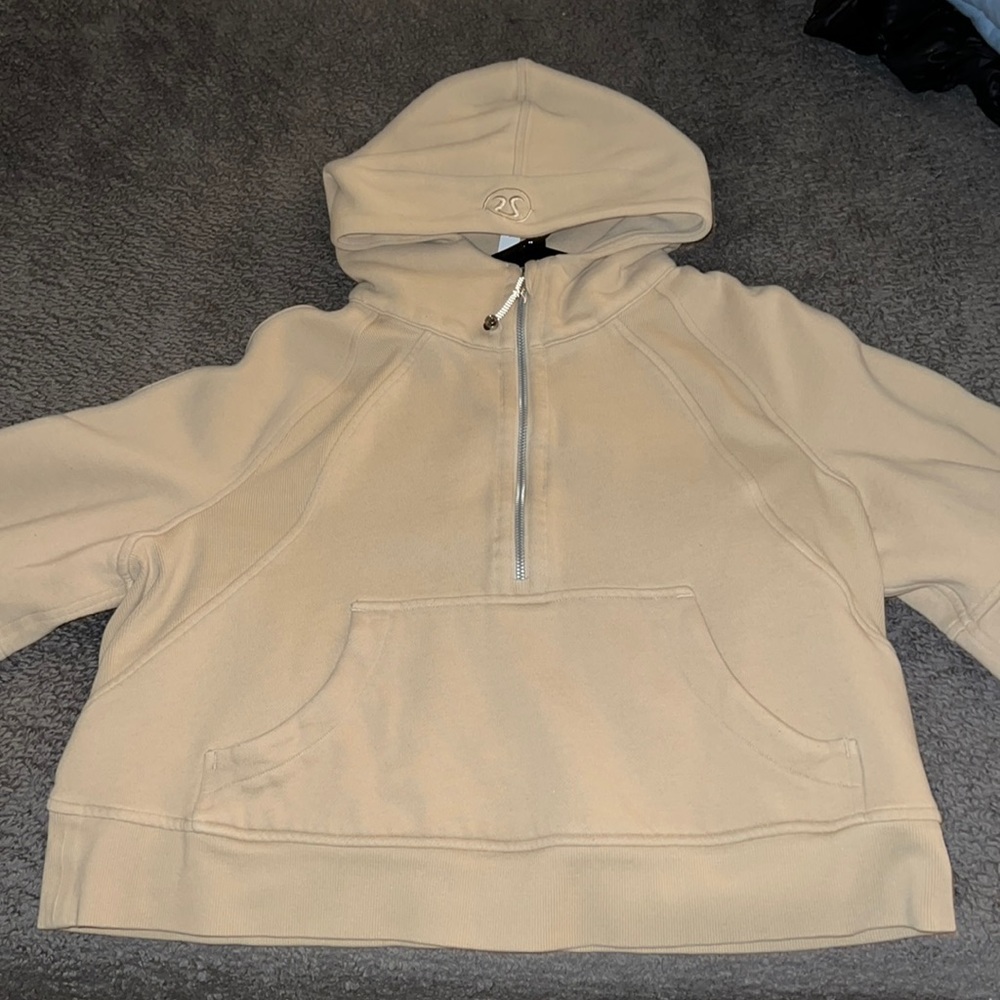Lululemon 1/2 zip scuba